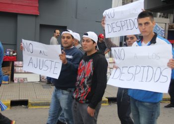 AVEX y Globoaves: Trabajadores se movilizan ante 50 despidos y falta de pagos salariales