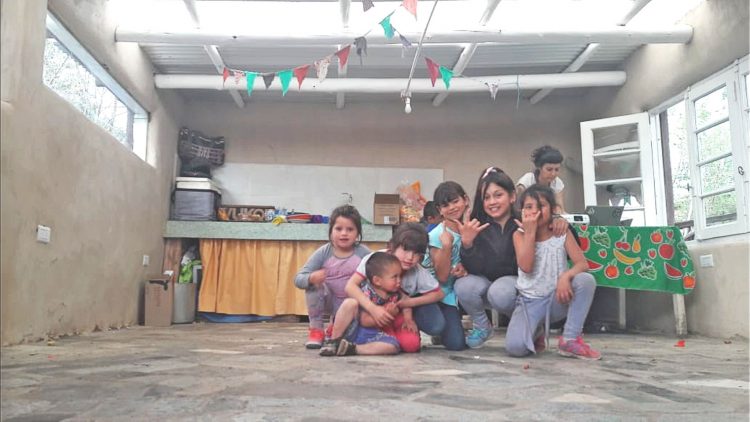 Pies, manos y corazón