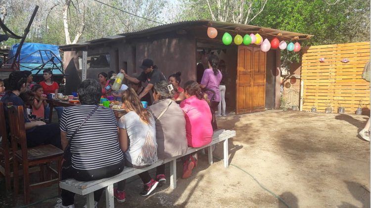 Pies, manos y corazón