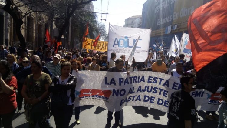 «Si esta situación termina con desbordes y con muertes, habrá que revisar la fecha del paro»