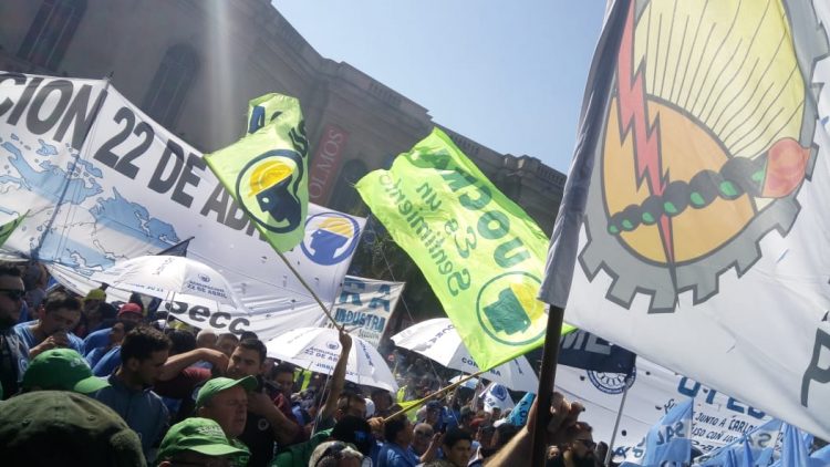 «Si esta situación termina con desbordes y con muertes, habrá que revisar la fecha del paro»