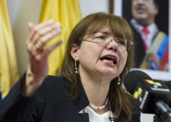 Ecuador expulsa a embajador de Venezuela