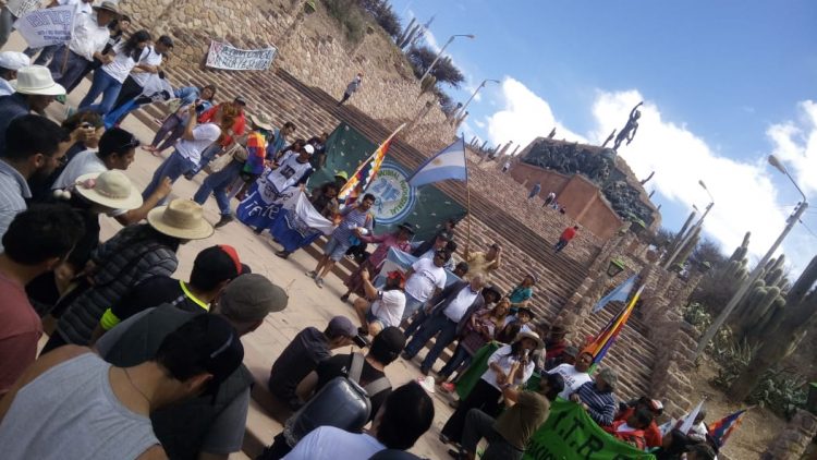 En el norte argentino y Bolivia, también se marchó por la Soberanía