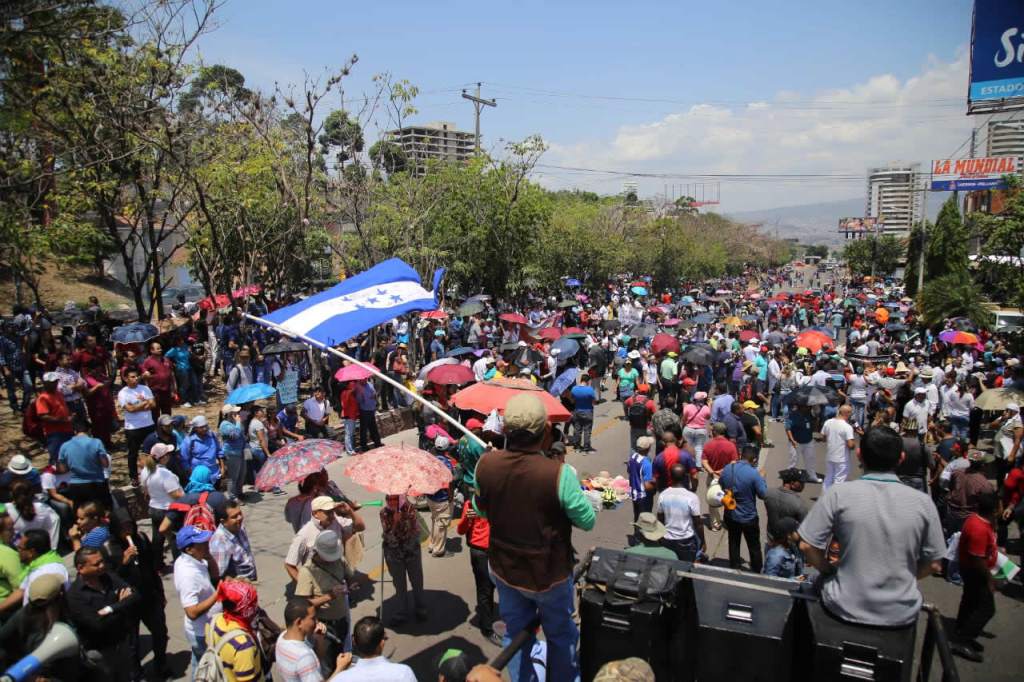 Honduras: Luchas contra la privatización de la educación y la salud – El Megafono
