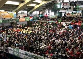 Por reformas agrarias