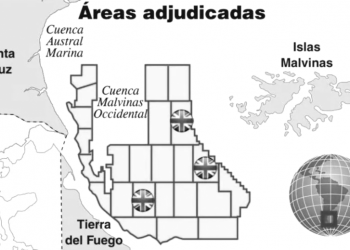 Tras un manto de neblina