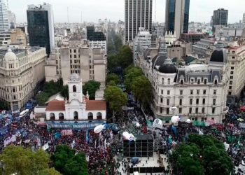 Paro y movilizaciones en todo el país