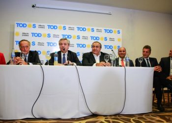 Fernández, la UIA y la CGT: un día fundacional en Tucumán