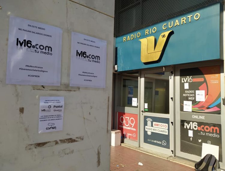 Periodistas y docentes de asambleas y paro