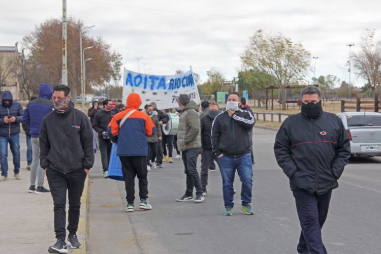 100 días sin transporte y los choferes siguen sin cobrar