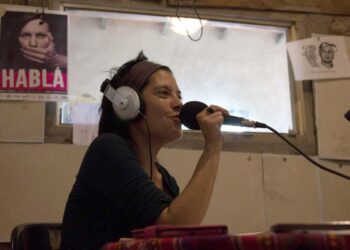 Trabajadorxs de medios comunitarios: la informalidad que visibilizó la pandemia