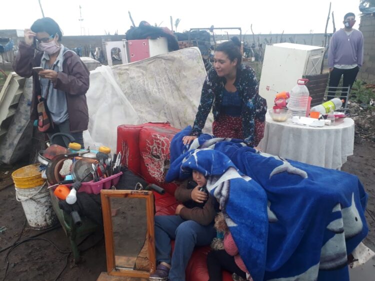 Desalojo y detenciones de familias en Córdoba