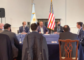 Guzmán se reunió con fondos de inversión en Estados Unidos