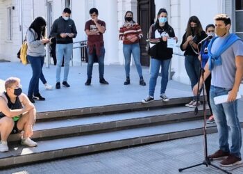 Universitarios reclaman por el Boleto Educativo Gratuito