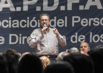 Para los trabajadores de ferrocarriles la Hidrovía debe estar en manos del Estado