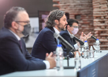 Con empresarios y gremios, más y mejor industria y trabajo para todos