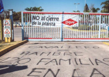 A Kulfas: “se profundiza la desindustrialización”