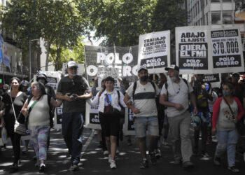 Movilización de organizaciones contra el pago al FMI