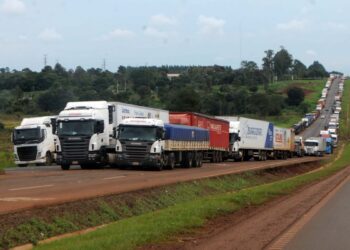 Cortes de camioneros en Paraguay