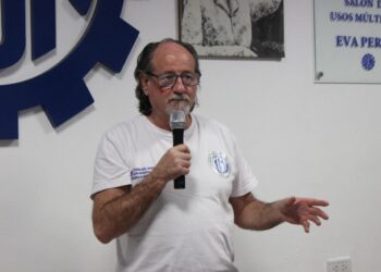 “Quieren devaluar nuestro peso para que el salario sea menor”