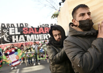 El salario mínimo subió al borde de la indigencia