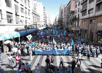 Marcha histórica de docentes cordobeses