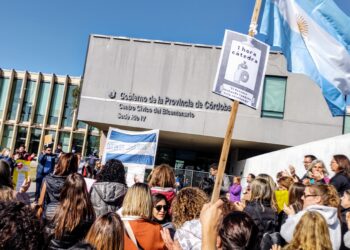 Marcha para que ningún docente esté por debajo de la línea de pobreza