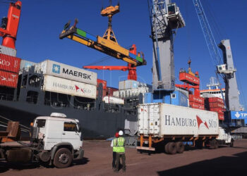 El comercio exterior de Brasil da superávit y el de Argentina da negativo