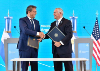 Firma con Estados Unidos para evitar guaridas fiscales