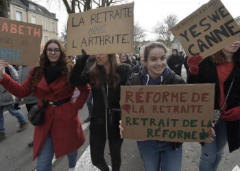 Francia: Más de 2 millones contra la reforma jubilatoria