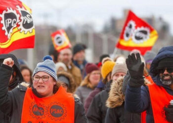 Paro de estatales en Canadá por mejoras salariales