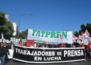 FATPREN firmó acuerdo salarial. SiPreBA lanzó plan de lucha