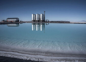 Bolivia industrializa el litio con inversiones rusas y chinas