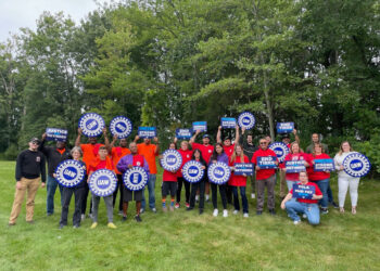 Huelga histórica de trabajadores de automotrices en Estados Unidos