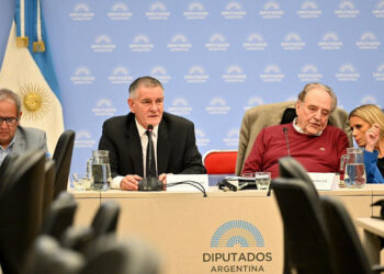 Aprueban dictamen para ley de compras sin IVA