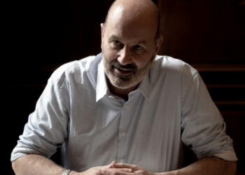 Sturzenegger pidió empobrecer el sistema de obras sociales