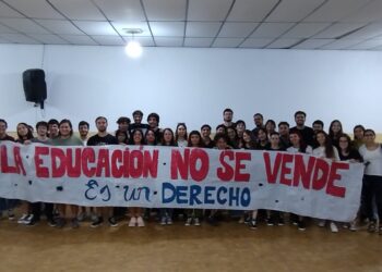 Asamblea Estudiantil en defensa de la educación