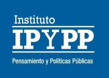 Acumulación de reservas a costa de deuda y recesión