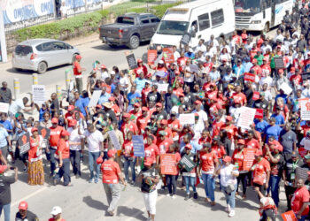 Sindicatos africanos se manifestaron contra el endeudamiento y la fuga de capitales