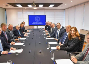 El empresariado pidió diálogo y profundizar las reformas laborales