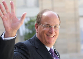 El dólar pierde su status de reserva