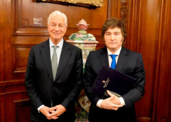 Un nuevo “megacanje” con resistencias del FMI