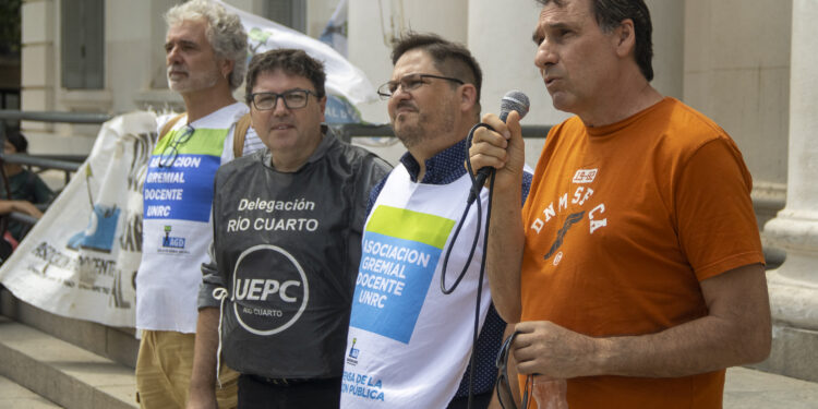 Educación: continúan las medidas de fuerza en todos los niveles